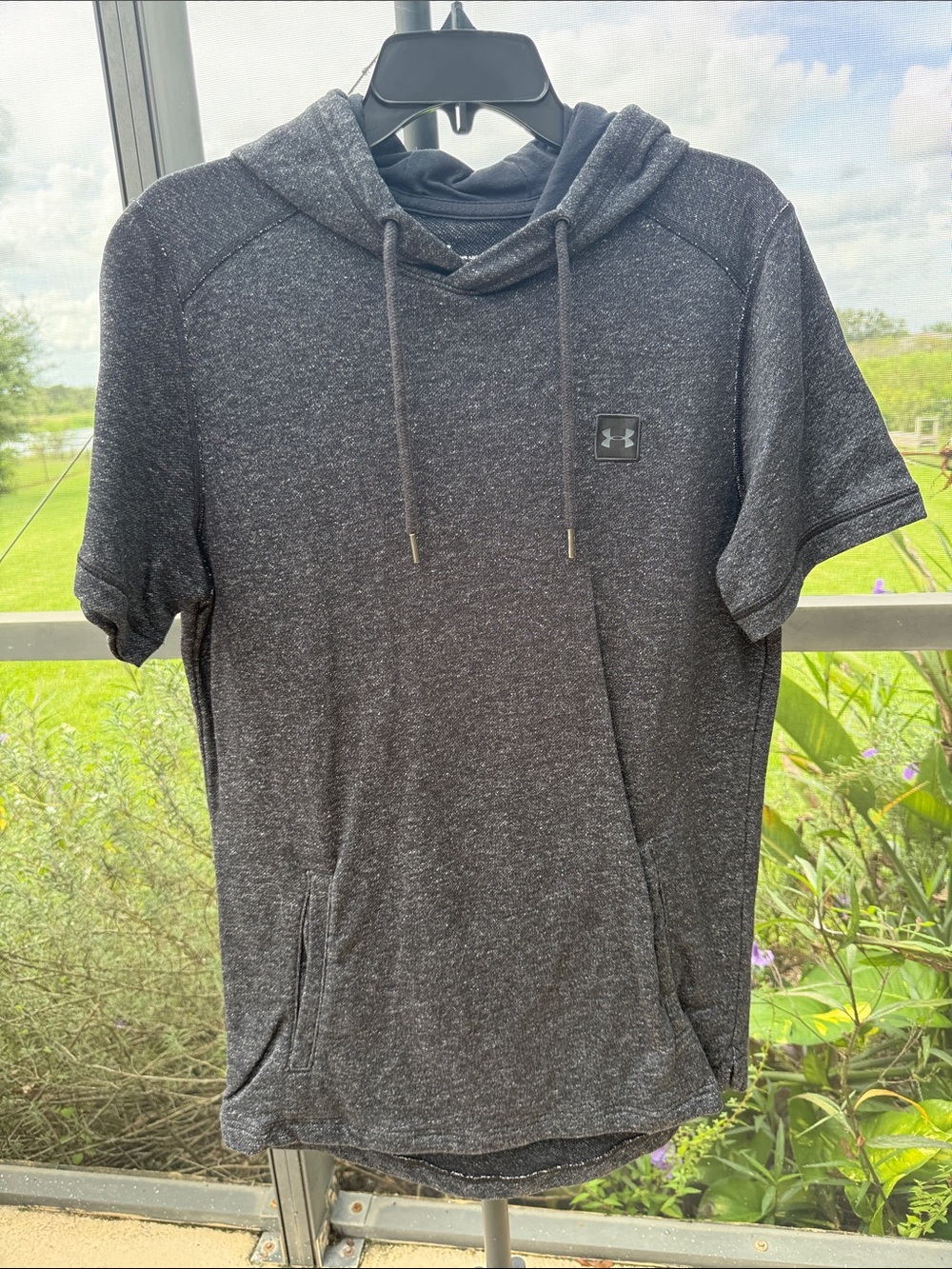 Under Armour Men’s Short-Sleeve Hoodie - Heather Charcoal